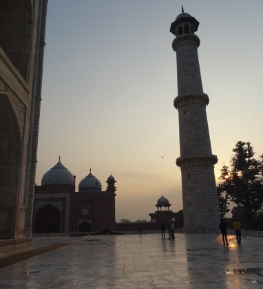 AGRA Taj Mahal Agra Dawn 7 Bev Dunbar The Gilded Image
