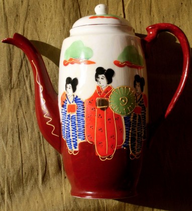 Geisha Teapot Bev Dunbar The Gilded Image