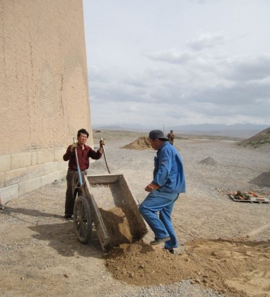 Jiayuguan Fort Workers Bev Dunbar The Gilded Image