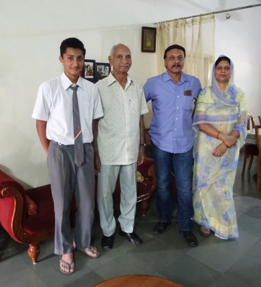 KHOTA Lokendra and his family Bev Dunbar The Gilded Image