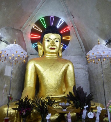 Mrauk U Buddha © Bev Dunbar The Gilded Image