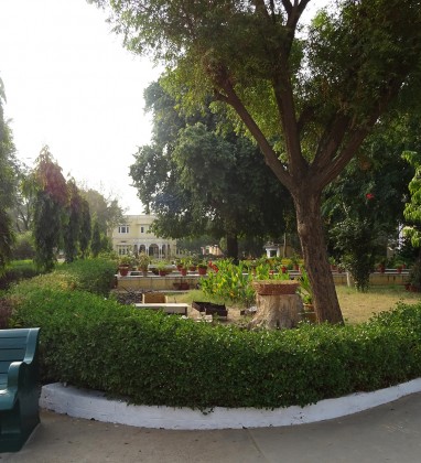 Nawalgarh - Roop Niwas Kothi Palace - Garden Bev Dunbar The Gilded Image