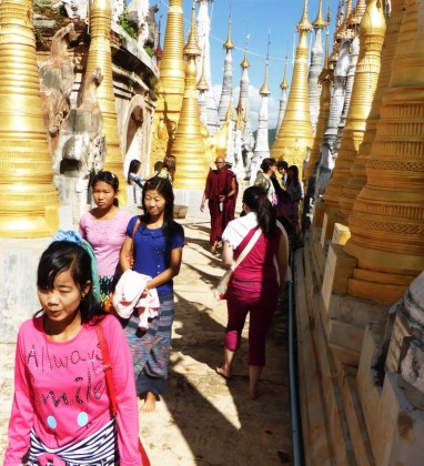 Shwe Inn Tain Pagoda Inle Lake Myanmar © Bev Dunbar The Gilded Image