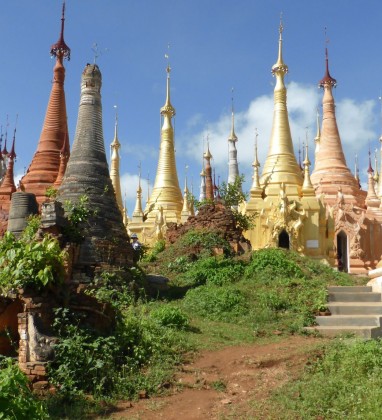 Shwe Inn Tain Pagoda Myanmar © Bev Dunbar The Gilded Image