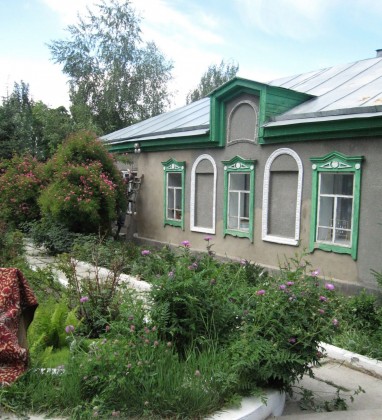 Tamga House and Garden Kyrgyzstan Bev Dunbar The Gilded Image