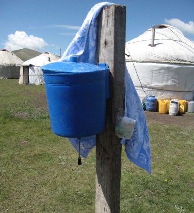 Washing Time Song Kul Lake Kyrgyzstan Bev Dunbar The Gilded Image