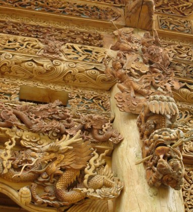 Xiahe carving Bev Dunbar The Gilded Image